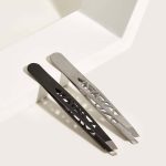 2pcs Hollow Out Eyebrow Tweezers